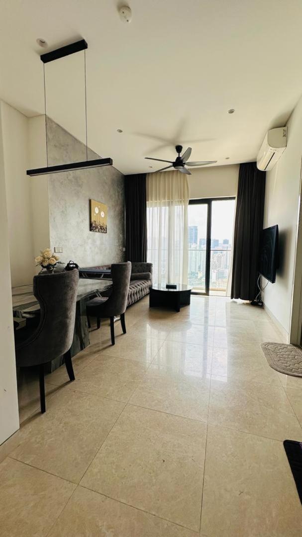 Lucentia Residents At Bbcc Lalaport Bukit Bintang Apartment Kuala Lumpur Exterior photo